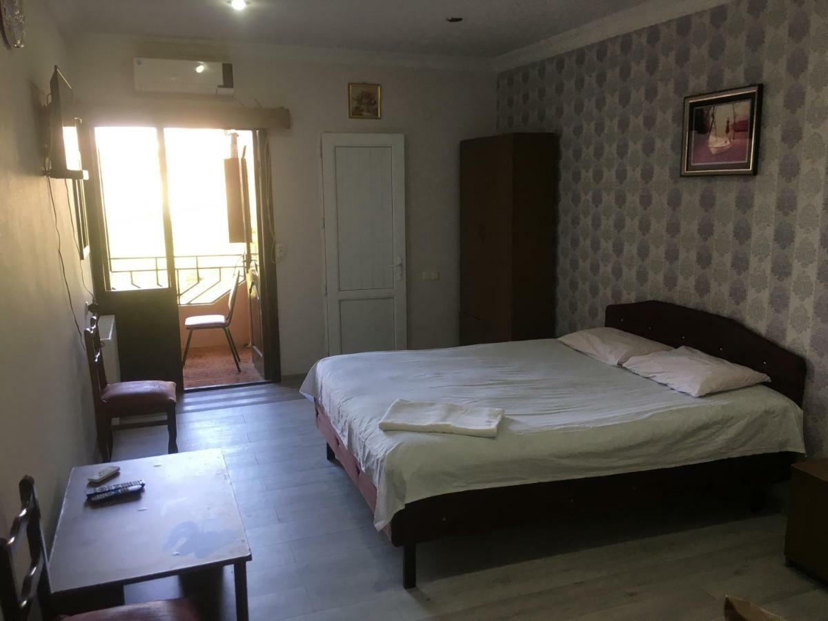 Hotel Texas Tiflis Exterior foto